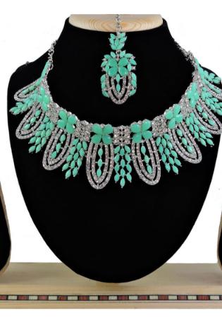 Picture of Enticing Medium Sea Green Necklace Set