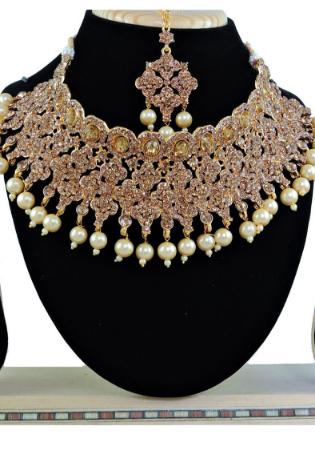 Picture of Grand Grey Necklace Set