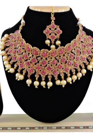 Picture of Amazing Rosy Brown Necklace Set