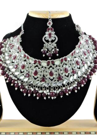 Picture of Alluring Maroon Necklace Set