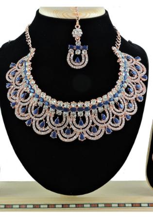 Picture of Pretty Black Necklace Set