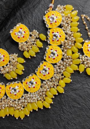 Picture of Resplendent Golden Rod Necklace Set