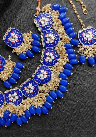 Picture of Amazing Medium Blue Necklace Set