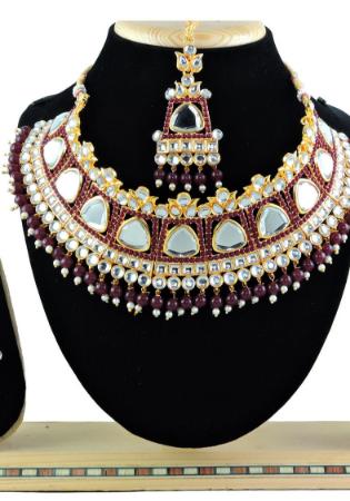 Picture of Stunning Maroon Necklace Set