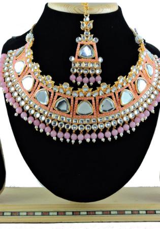 Picture of Grand Rosy Brown Necklace Set