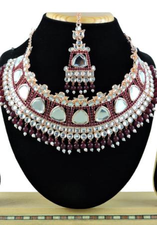 Picture of Excellent Maroon Necklace Set