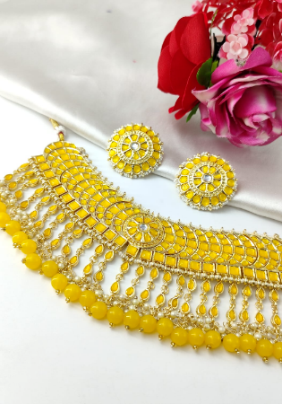 Picture of Grand Yellow Necklace Set