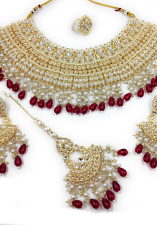 Picture of Alluring Maroon Necklace Set