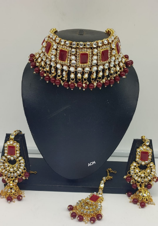 Picture of Pleasing Maroon Necklace Set