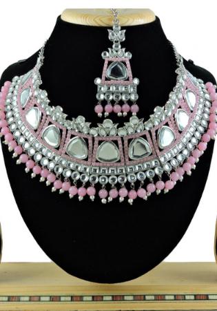 Picture of Graceful Rosy Brown Necklace Set