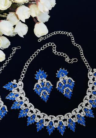 Picture of Gorgeous Medium Blue Necklace Set