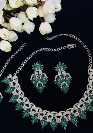 Picture of Radiant Sea Green Necklace Set