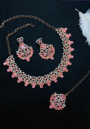 Picture of Marvelous Pink Necklace Set