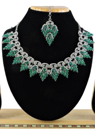 Picture of Pretty Sea Green Necklace Set