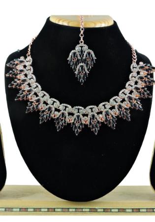 Picture of Magnificent Black Necklace Set