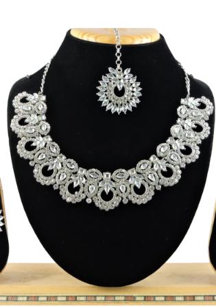 Picture of Sightly Ghost White Necklace Set