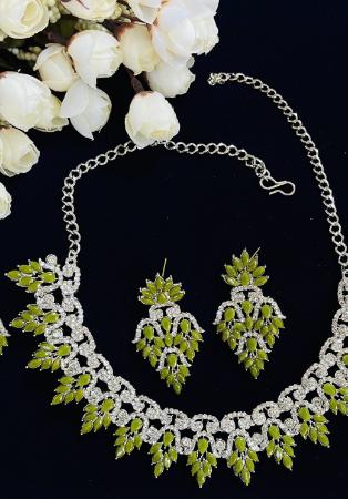 Picture of Stunning Dark Olive Green Necklace Set