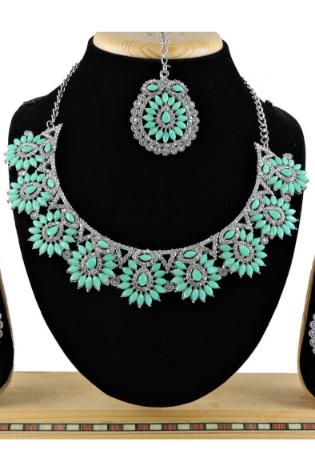 Picture of Wonderful Medium Aqua Marine Necklace Set