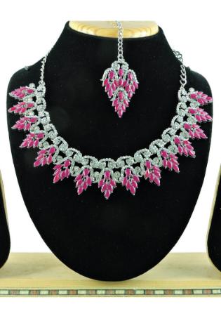 Picture of Ideal Rosy Brown Necklace Set