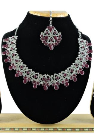 Picture of Excellent Maroon Necklace Set