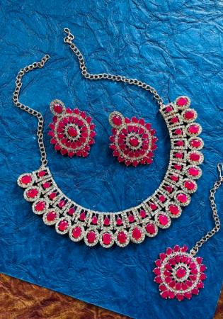 Picture of Resplendent Light Coral Necklace Set