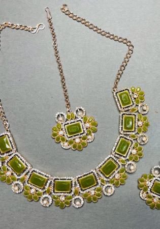 Picture of Magnificent Olive Necklace Set