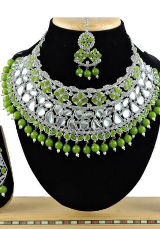 Picture of Good Looking Olive Drab Necklace Set