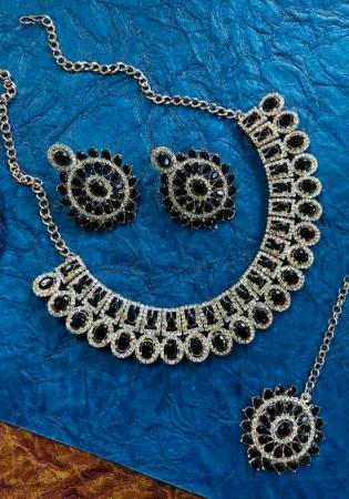 Picture of Amazing Black Necklace Set