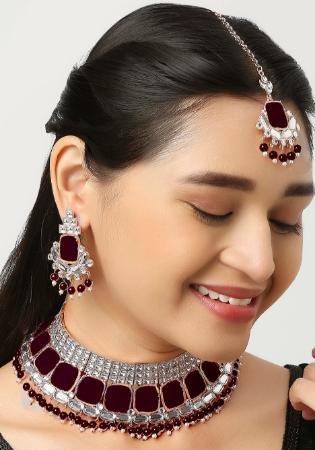 Picture of Charming Maroon Necklace Set