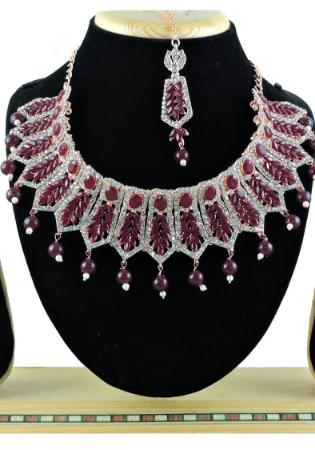 Picture of Taking Maroon Necklace Set