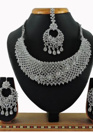 Picture of Elegant Grey Necklace Set