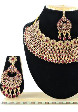 Picture of Beautiful Tan Necklace Set