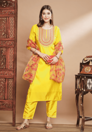 Picture of Ravishing Silk Golden Readymade Salwar Kameez