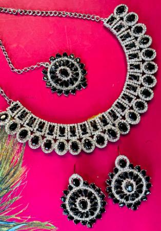 Picture of Charming Black Necklace Set