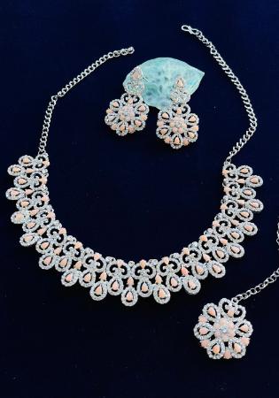 Picture of Magnificent Tan Necklace Set