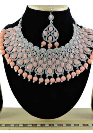 Picture of Magnificent Rosy Brown Necklace Set