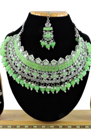 Picture of Sightly Medium Sea Green Necklace Set