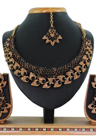 Picture of Enticing Black Necklace Set