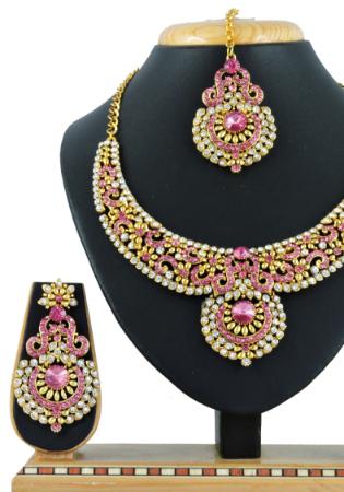 Picture of Fine Rosy Brown Necklace Set