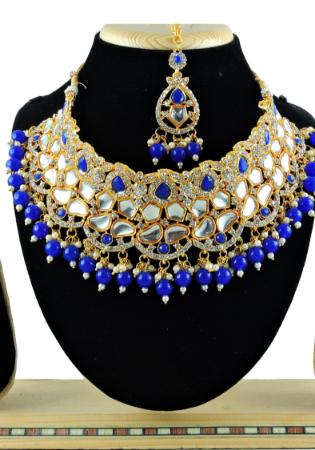 Picture of Resplendent Medium Blue Necklace Set