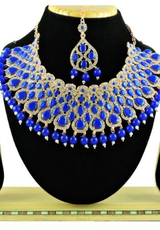 Picture of Pretty Medium Blue Necklace Set