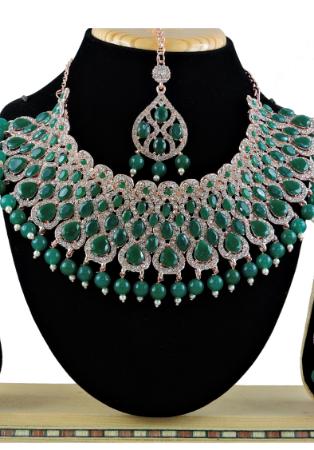 Picture of Good Looking Forest Green Necklace Set