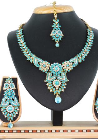 Picture of Appealing Medium Turquoise Necklace Set