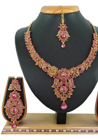 Picture of Superb Rosy Brown Necklace Set