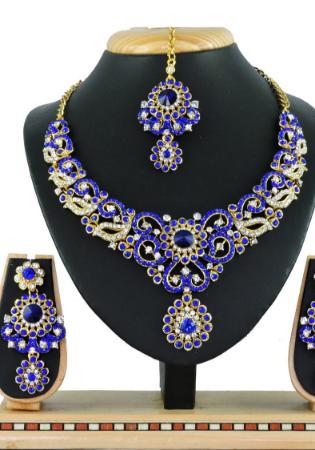 Picture of Pleasing Medium Blue Necklace Set