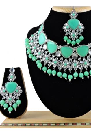 Picture of Elegant Medium Turquoise Necklace Set