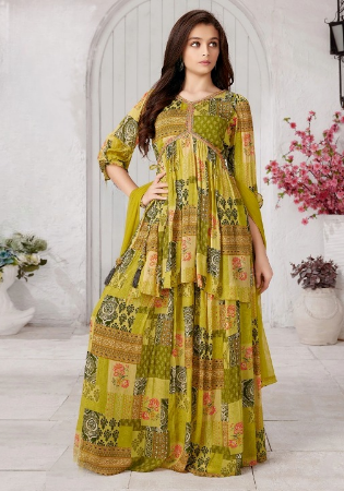 Picture of Pretty Georgette Peru Readymade Salwar Kameez