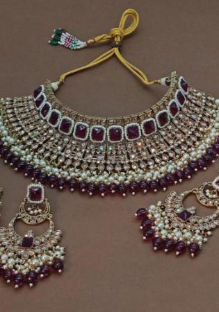 Picture of Good Looking Maroon Necklace Set