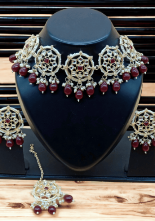 Picture of Delightful Maroon Necklace Set