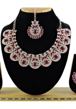 Picture of Shapely Maroon Necklace Set